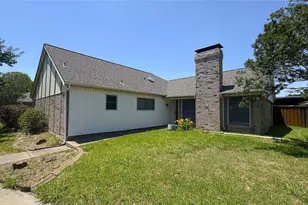 5426 Barcelona Dr, Garland, TX 75043 - Photo 2