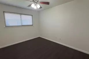 5426 Barcelona Dr, Garland, TX 75043 - Photo 6