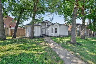 11814 Sunrise Dr, Balch Springs, TX 75180 - Photo 2