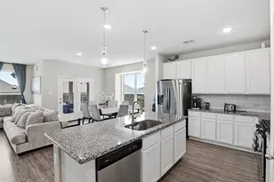 2233 Burning Bush Ln, Waxahachie, TX 75167 - Photo 4