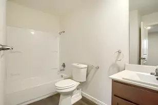 1900 N 17th St, Waco, TX 76707 - Photo 16