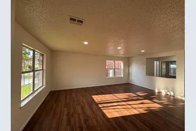7305 Marsland Lane, Arlington, TX 76001 - Photo 4