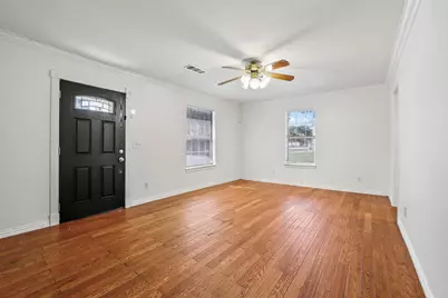 1208 Mill Street, Gainesville, TX 76240 - Photo 4