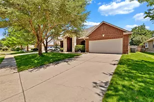 1308 Parkside Dr, Mansfield, TX 76063 - Photo 2