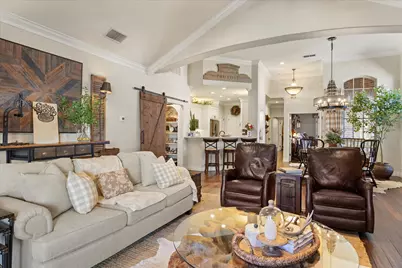 703 N Avalon Court, Granbury, TX 76048 - Photo 6