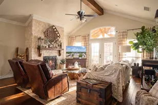 703 N Avalon Ct, Granbury, TX 76048 - Photo 8