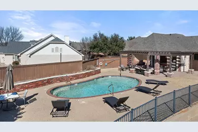 703 N Avalon Court, Granbury, TX 76048 - Photo 22