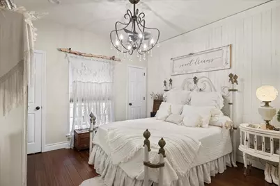 703 N Avalon Court, Granbury, TX 76048 - Photo 22