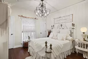 703 N Avalon Ct, Granbury, TX 76048 - Photo 22
