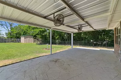 1974 County Road 33900, Powderly, TX 75473 - Photo 8