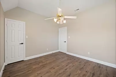 1433 Indian Springs, Carrollton, TX 75007 - Photo 14