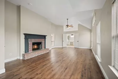 1433 Indian Springs, Carrollton, TX 75007 - Photo 10