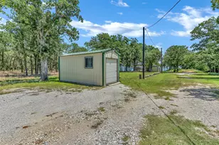 566 Selma Rd, Bowie, TX 76230 - Photo 18