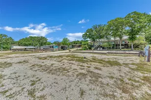 566 Selma Rd, Bowie, TX 76230 - Photo 28