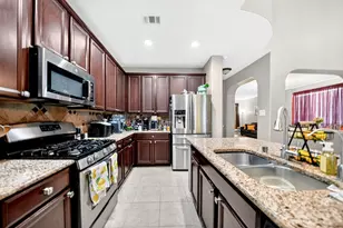 424 Castle St, DeSoto, TX 75115 - Photo 6