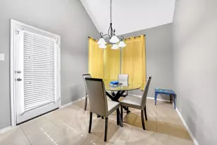 424 Castle St, DeSoto, TX 75115 - Photo 12