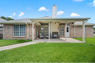 2732 Crystal Glenn Circle, Hurst, TX 76054 - Photo 2