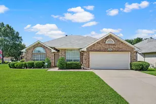 2732 Crystal Glenn Cir, Hurst, TX 76054 - Photo 1