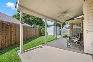 2732 Crystal Glenn Cir, Hurst, TX 76054 - Photo 32
