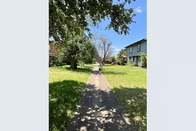 2206 Statler Drive, Carrollton, TX 75007 - Photo 18