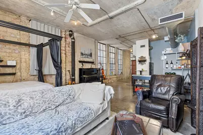 1122 Jackson Street #820, Dallas, TX 75202 - Photo 2