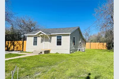 111 Rousseau Street, Waxahachie, TX 75165 - Photo 2