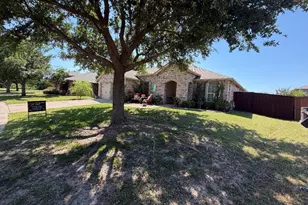 422 Beech Ct, Forney, TX 75126 - Photo 2