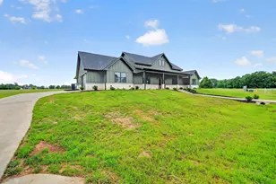242 Private Road 2712, Mt Pleasant, TX 75455 - Photo 2