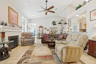 1212 Boardwalk St, Arlington, TX 76011 - Photo 4