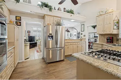 1212 Boardwalk Street, Arlington, TX 76011 - Photo 14