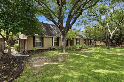 3812 Lands End Street, Fort Worth, TX 76109 - Photo 2