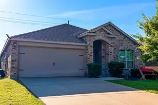 1050 Churchill Dr, Princeton, TX 75407 - Photo 2