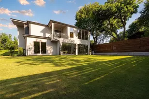 6984 Santa Barbara Dr, Dallas, TX 75214 - Photo 2