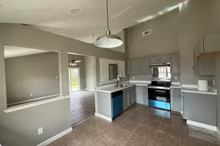 449 Jones St, Cedar Hill, TX 75104 - Photo 2
