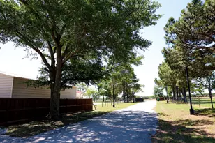 10575 Friendship Rd, Pilot Point, TX 76258 - Photo 32