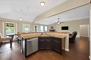 6005 Powder Wood Ln, Arlington, TX 76018 - Photo 10