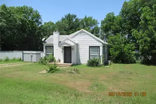 201 E Dallas St, Hutchins, TX 75141 - Photo 2