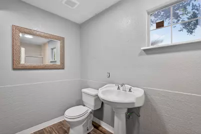 604 Graham Street, Cleburne, TX 76033 - Photo 20