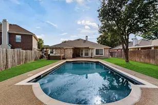 211 Ember Glen Dr, Arlington, TX 76018 - Photo 36