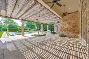 10445 Strait Ln, Dallas, TX 75229 - Photo 32