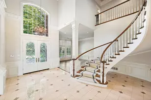 10445 Strait Ln, Dallas, TX 75229 - Photo 4
