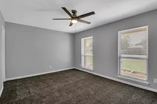 401 S Cannady Dr, Cedar Hill, TX 75104 - Photo 18