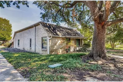 13853 Leinsper Green Street, Dallas, TX 75240 - Photo 2
