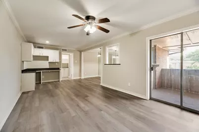 2802 Escada Drive #207, Farmers Branch, TX 75234 - Photo 2