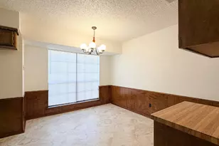 712 Pecan St, Burleson, TX 76028 - Photo 12