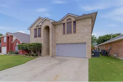 913 Remington Drive, Saginaw, TX 76131 - Photo 2