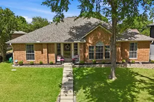 3802 Virginia Pine Cir, Carrollton, TX 75007 - Photo 2
