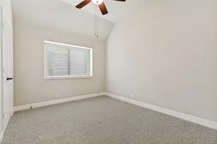 212 Providence Dr, Van Alstyne, TX 75495 - Photo 14