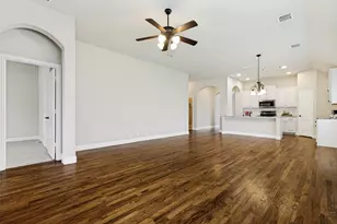 212 Providence Dr, Van Alstyne, TX 75495 - Photo 6