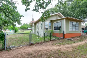 208 Frost St, Eastland, TX 76448 - Photo 28